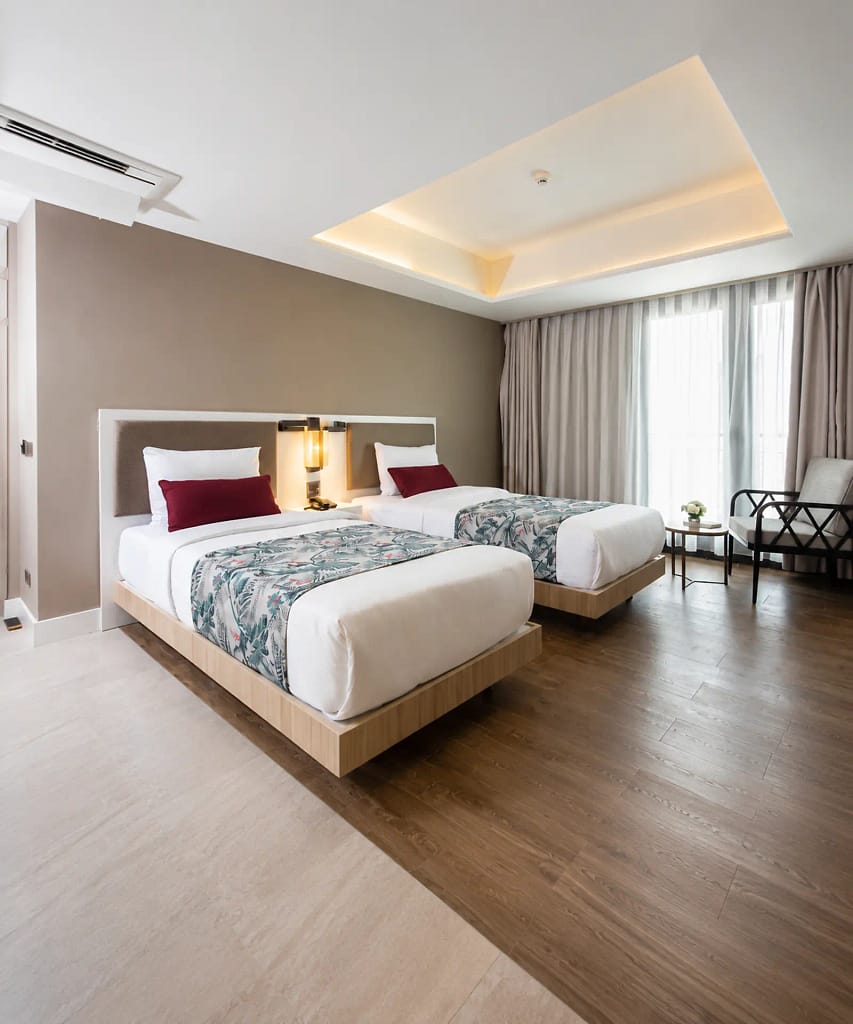WOOVO Phuket Patong Review: Rooms, Pool & Location 7 WOOVO Phuket Patong suits travellers who want a modern base near the centre of Patong without paying beachfront-resort prices.