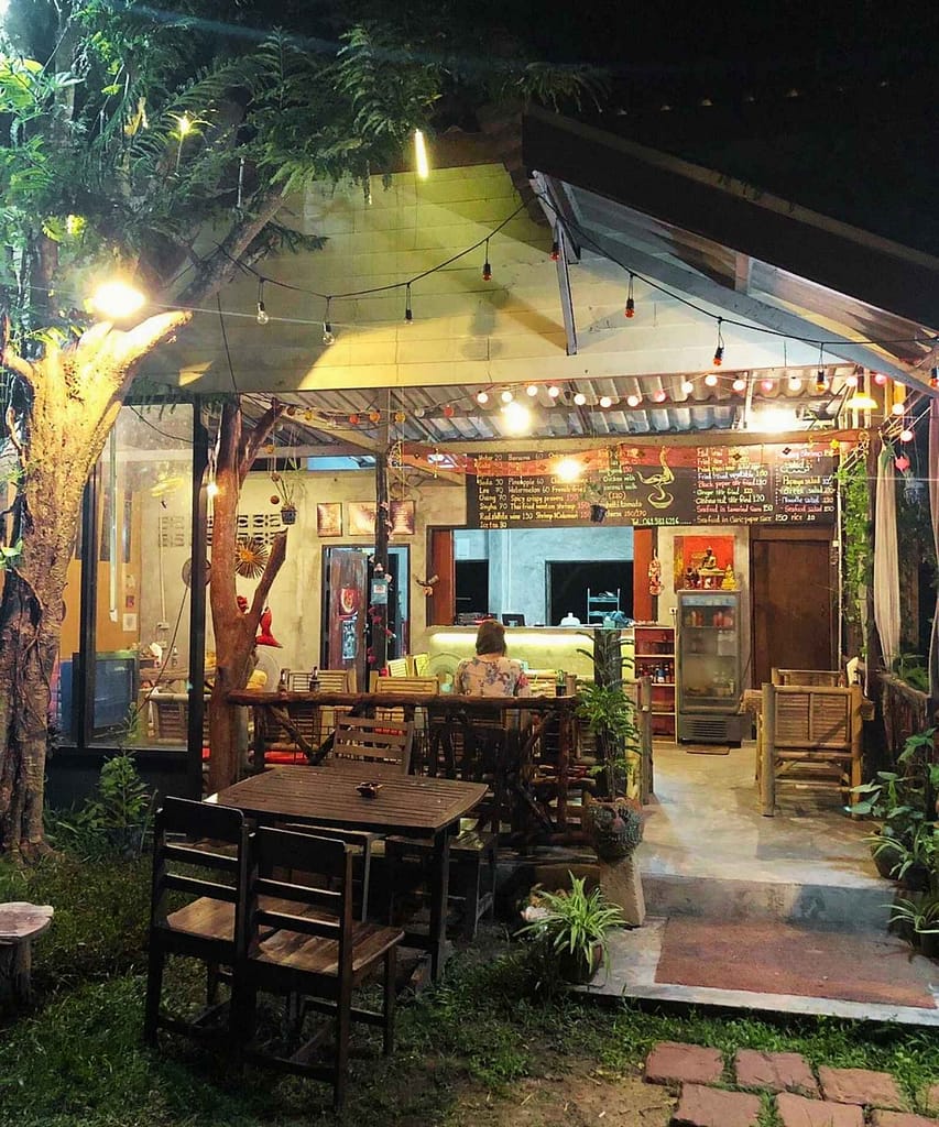 10 Best Restaurants in Koh Phangan for First-Time Visitors 5 Siris Island Cafe Koh Phangan Exterior
