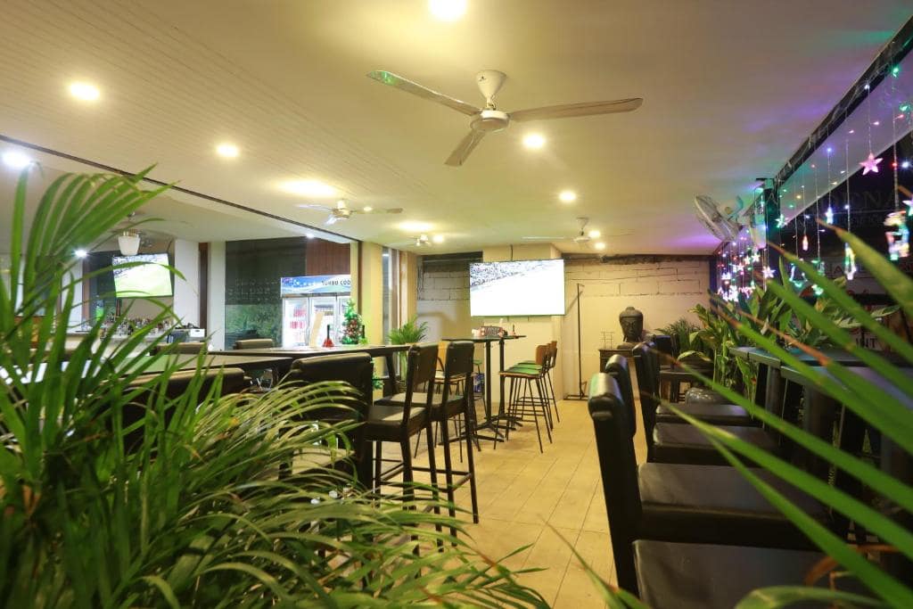 Pasadena Lodge Pattaya Review 8 512598260