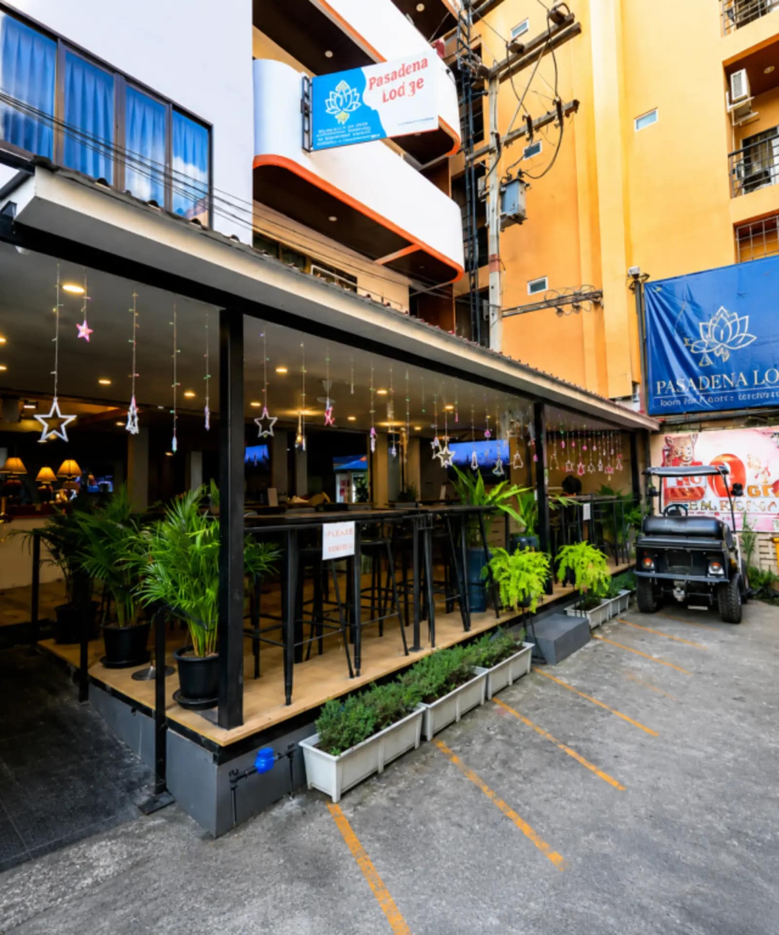 Pasadena-Lodge-Pattaya-Hotel-Review